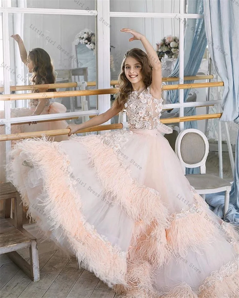 Abito da ragazza di fiore principessa con piume rosa Abito da sposa sexy con maniche corte applicato Abiti da ballo per spettacoli di feste di compleanno per bambini