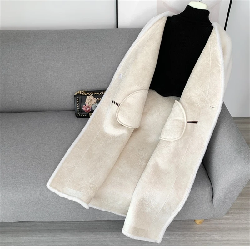 Women Lamb's Wool Fur Coat 2023 Winter New V-neck Sheep Shearling Coat Female Medium-length Jacket Parka JT401