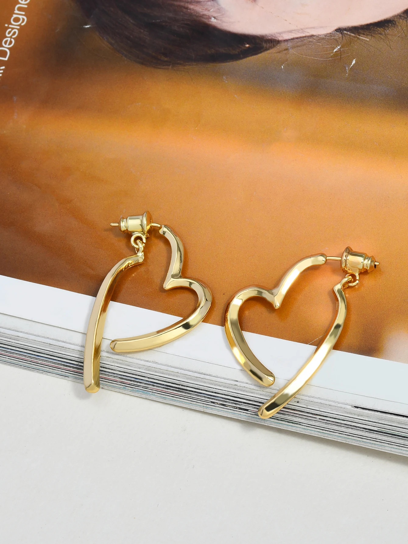 1 زوج من الفرنسية الربط اثنين ارتداء الحب الأقراط المتقدمة المتخصصة تصميم الرياح الباردة مزاجه مائة مطابقة الأقراط