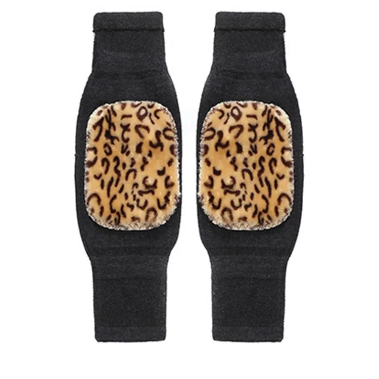 Knee pads for men and women to lengthen the cold legs of the elderly in winter