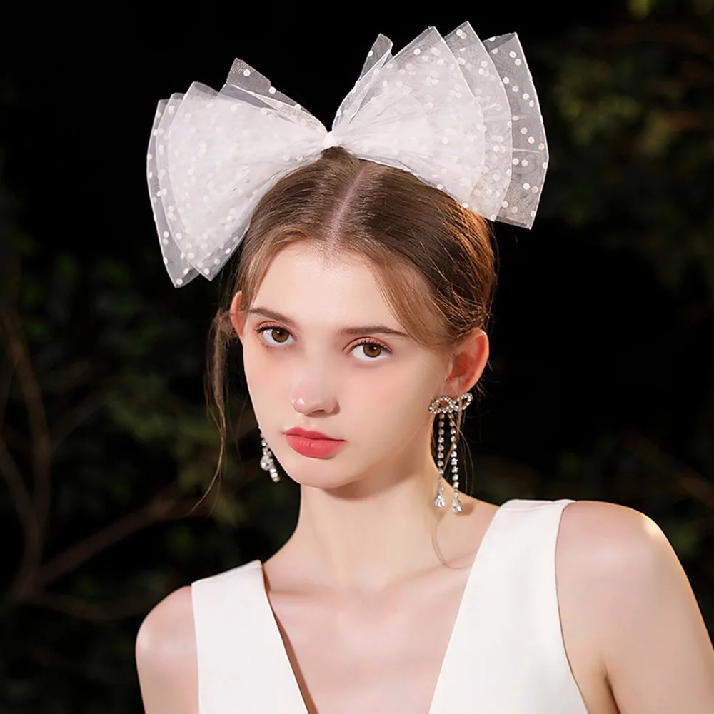 Белые свадебные головные уборы, тюлевой бант с жемчугом, украшение для вечеринки, сетчатый бант, заколки для волос, аксессуары, подарок, фата