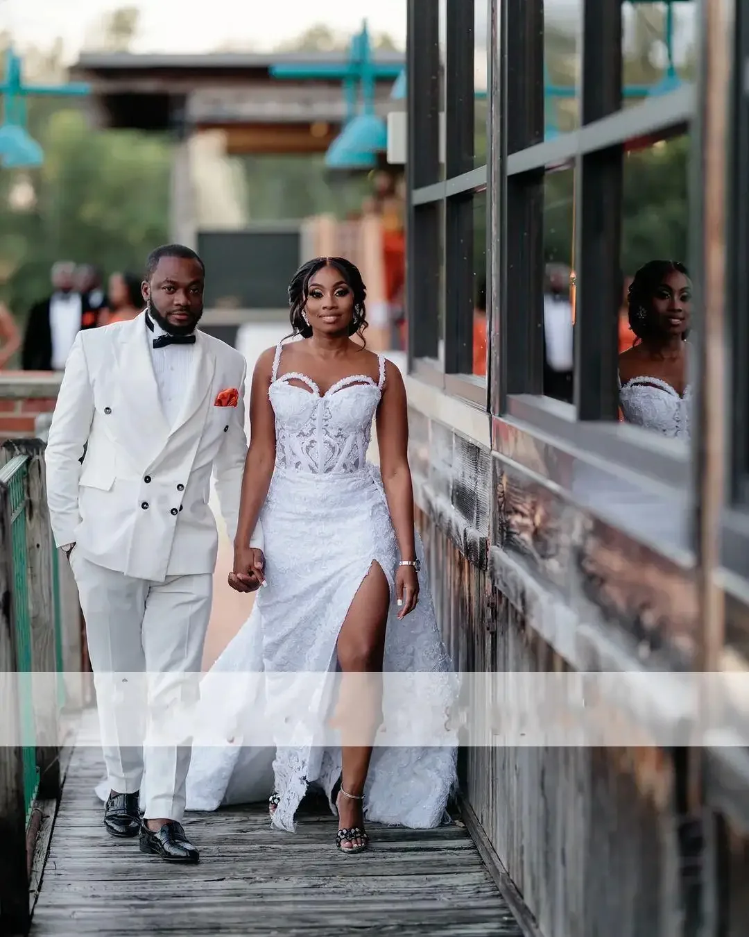 Vestido de novia con apliques de encaje, traje de novia con cola desmontable, Espalda descubierta, tirantes finos, lateral dividido