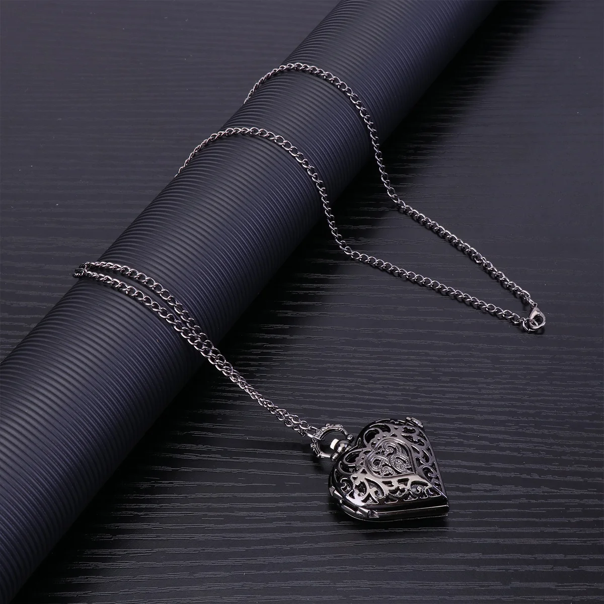 1 قطعة ريترو ستايل خمر ساعة الجيب الأسود الجوف خارج القلب نحت الكوارتز رائعة الرجال النساء ساعة أنيقة هدية #1