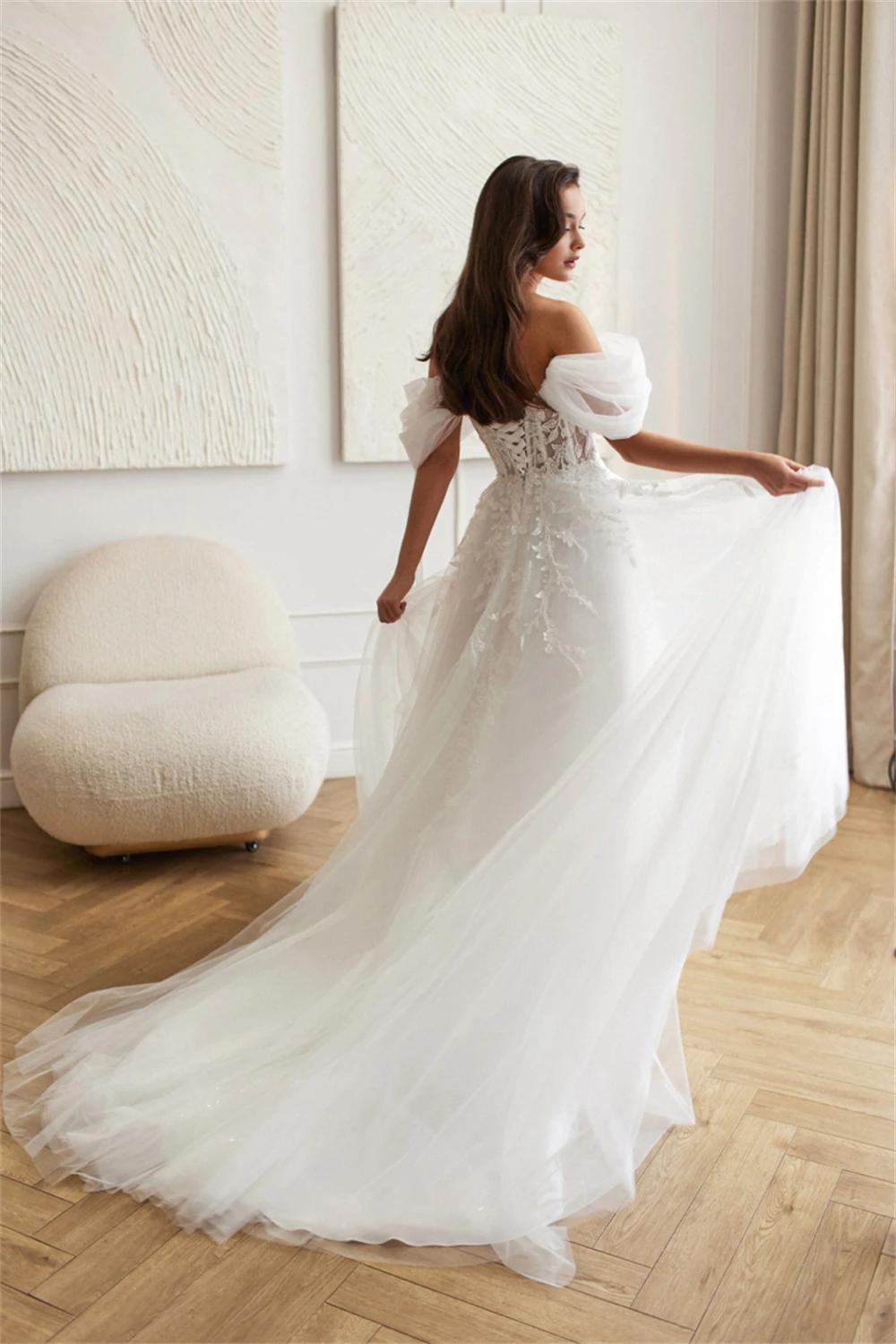 Robe de mariée personnalisée en dentelle, épaules dénudées, manches bouffantes, fente haute, Style romantique élégant
