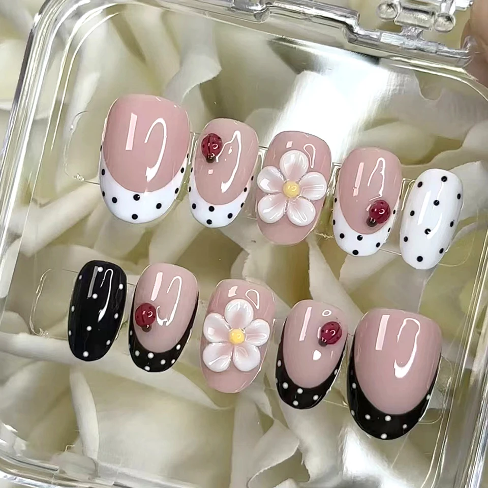 Set de 24 uñas postizas cortas ovaladas con diseño 3D de flores, mariquitas y lunares, punta francesa, acrílicas, incluye 1 gel