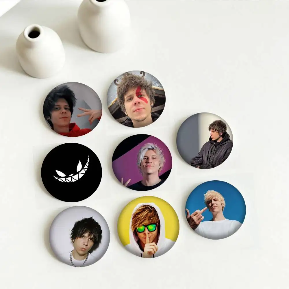 I-Influencer El Rubius 25mm 32mm 44mm 58mm 75mm Brooches Badges Pins for Accessories Gift