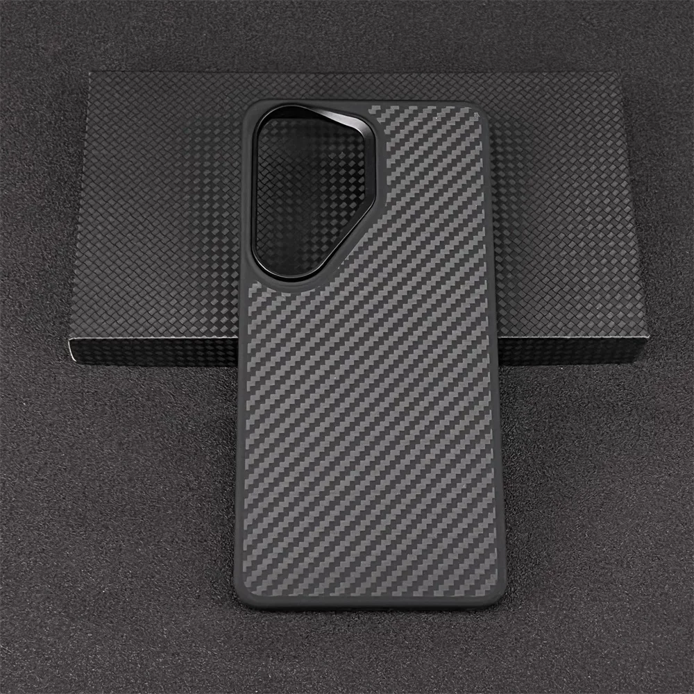 

Чехол из настоящего углеродного волокна для Samsung Galaxy S26, S26+, S26 Ultra, совместимый с MagSafe, магнитный, из арамидного волокна, с защитой краев из ТПУ