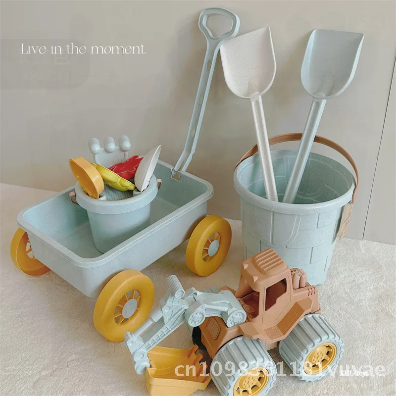 Nordic Denmark 20-Piece Children's Beach Toy Set with Sand Shovel Water Digging Tools Thickened Anti-Fall Plastic for Ages 3-6