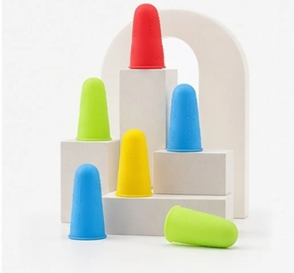 12Pcs Multi-Function Silicone Finger Covers Non-Static Comfortable Reusable Finger Protectors for Workshop Kitchen Garden Use