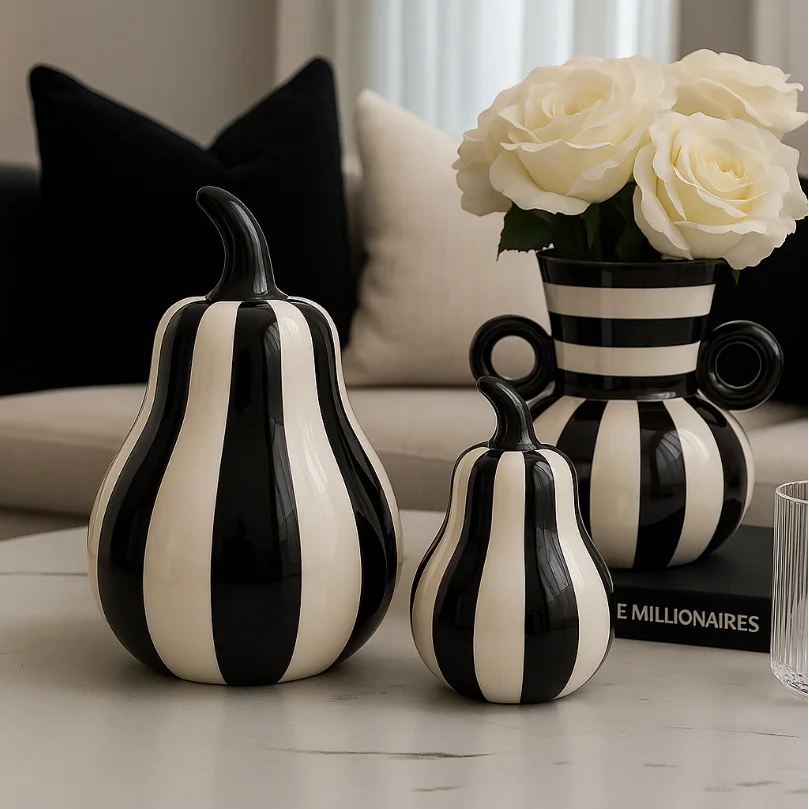 Black and White Striped Apples/pear Ceramic Statue Desk Decoration Minimalist Fruits Sculpture