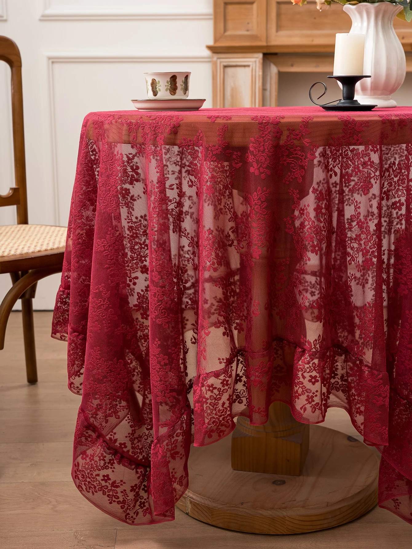 Vintage Burgundy Red Lace Tabl - огляд і ціна Conference Table Round