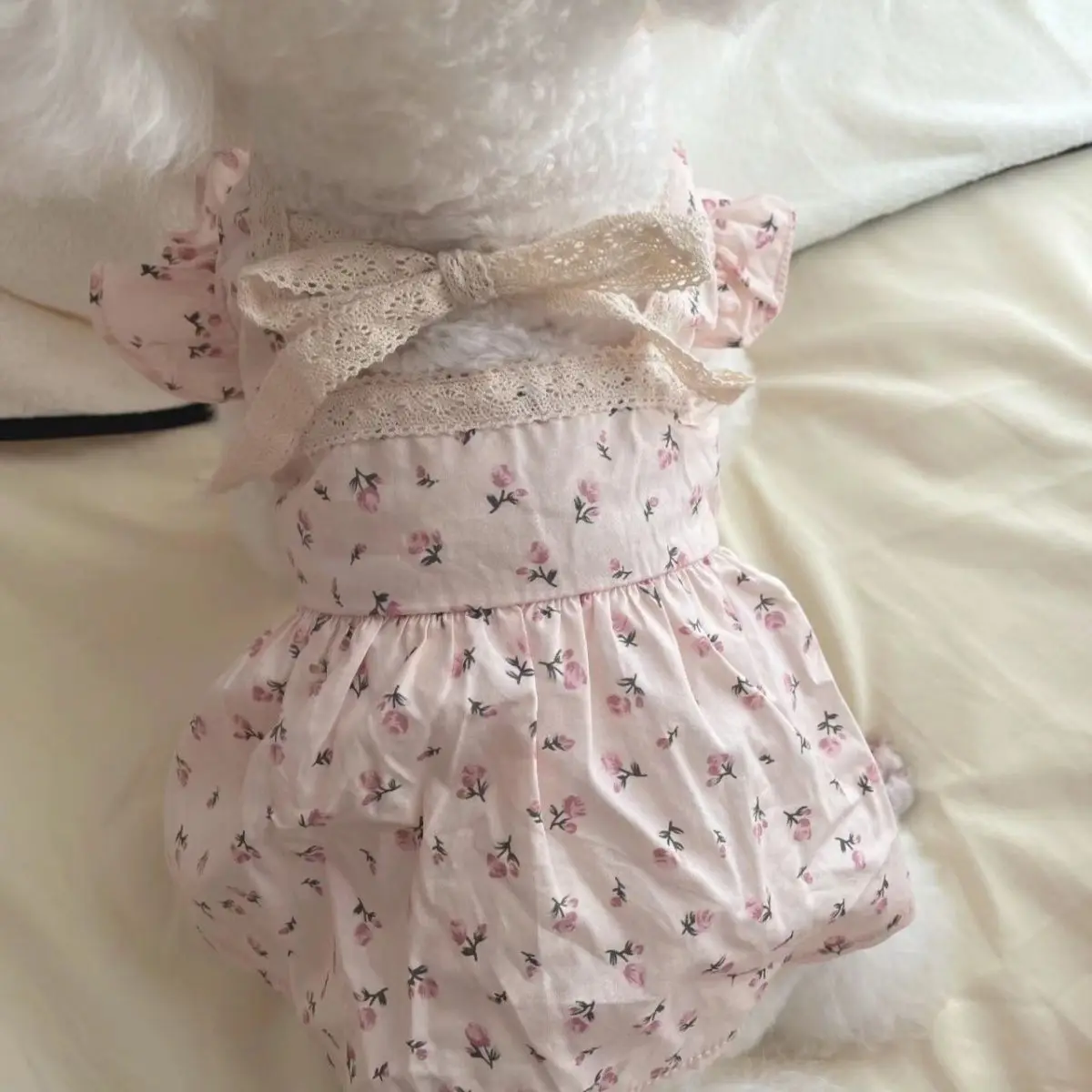 Falda de primavera con rosas para gatos y perros pequeños - imagen 2