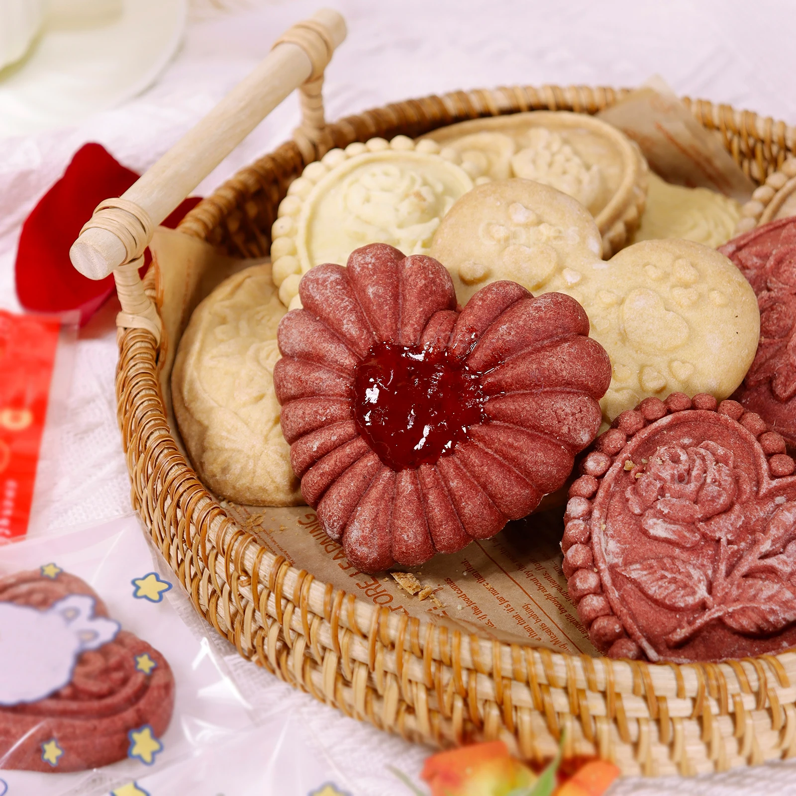 1PC Wood Cookie Molds with Heart & Flower Patterns, 3D DIY Carved Embossed Cookie Cutter Moulds for Baking, Fondant Cake Biscuit