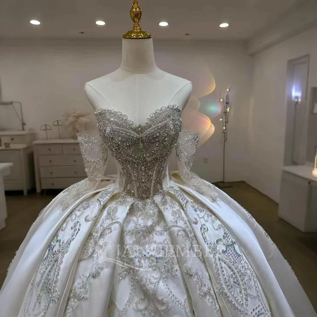 Thumbnail 4 - #24 Trending Bespoke Wedding Dresses Right Now