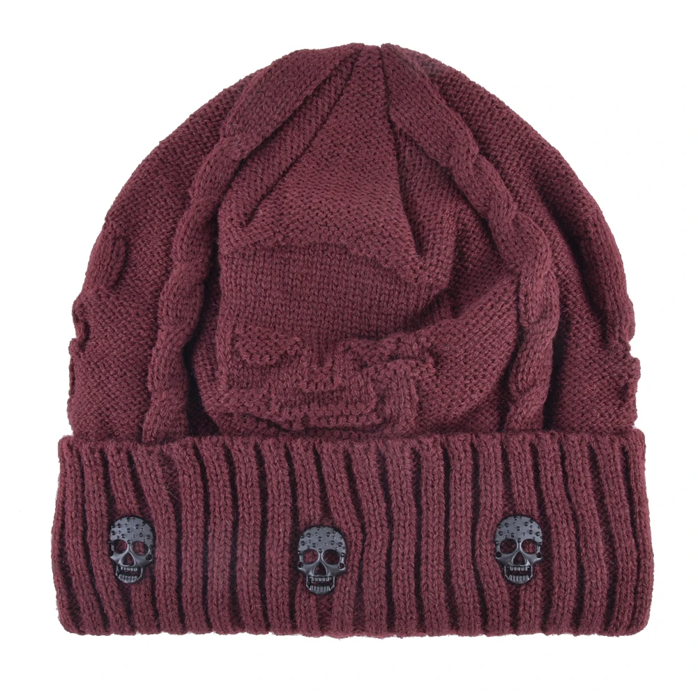 Gorros de inverno masculinos de malha com padrão de caveira, chapéu de cor sólida com crânios de metal, gorros grossos de malha masculina, adicionar veludo