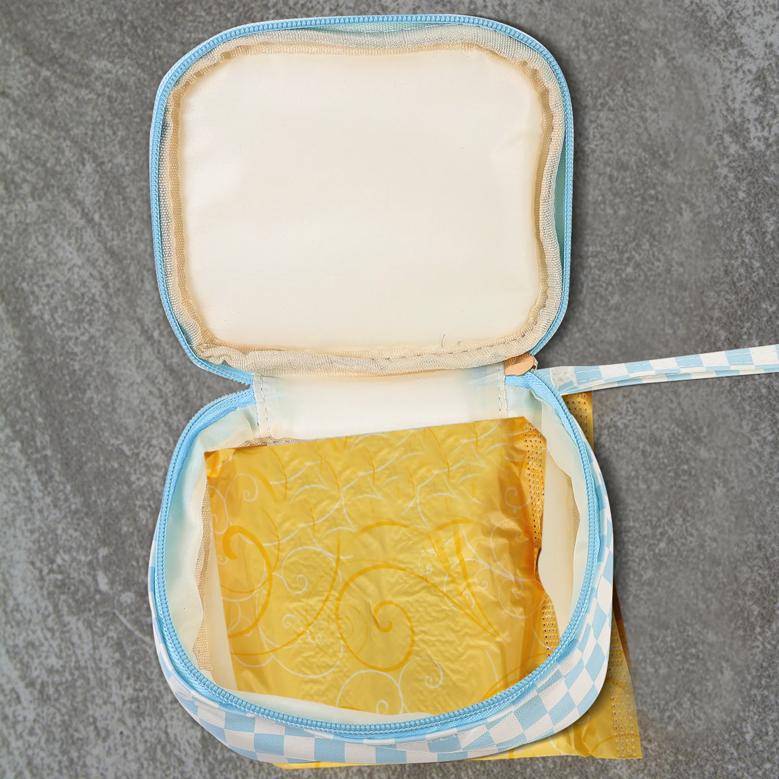 

Portable PU Chessboard Pattern Sanitary Napkin Storage Bag Practical Period Pad Pouch Reusable Washable Menstrual Pad Organizer