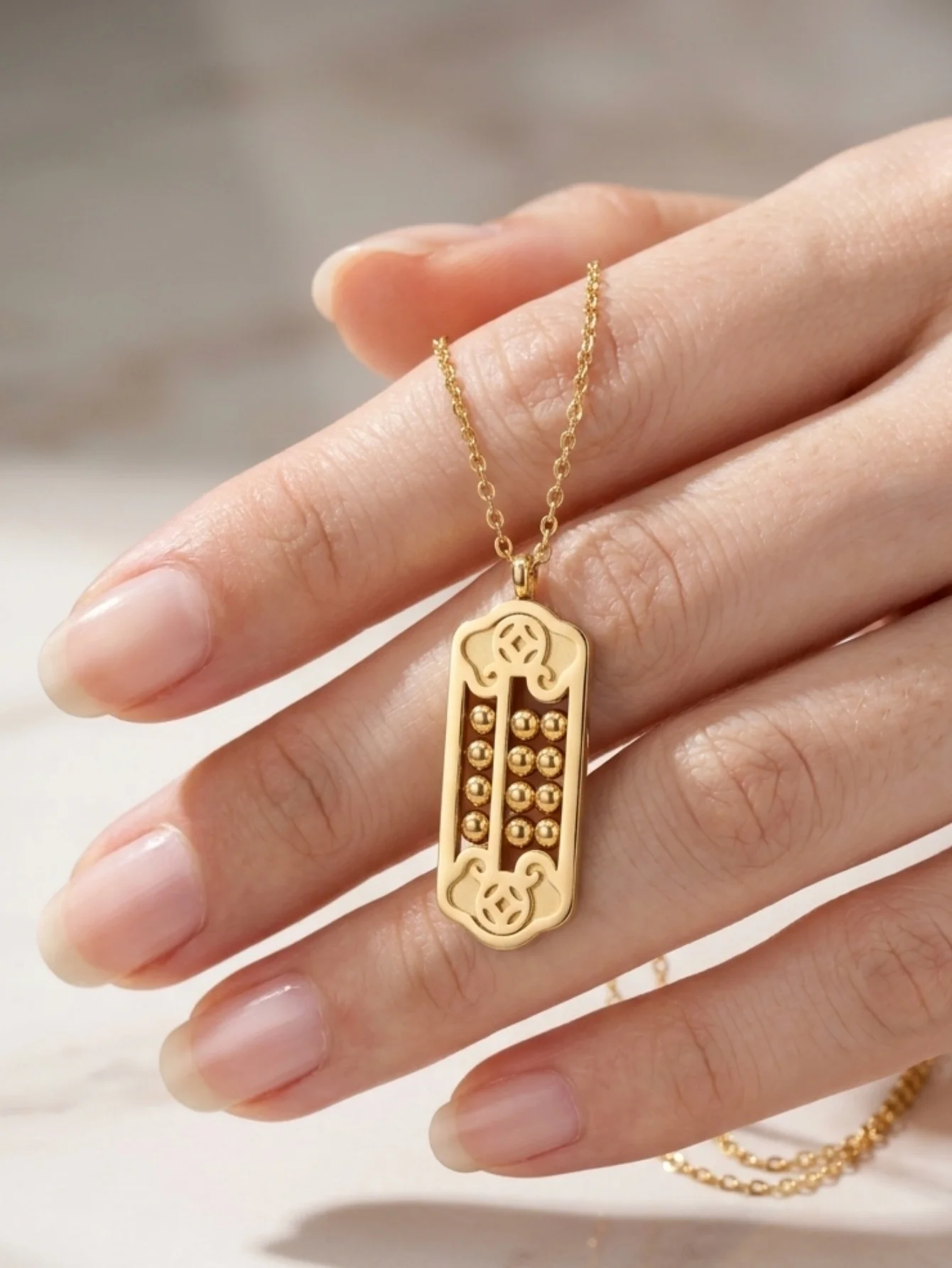 1 pieza de collar ajustable de acero inoxidable chapado en oro de 18 quilates con diseño de ábaco, cadena de clavícula de estilo chino de lujo ligero, adecuado para hombres y mujeres para el uso diario, citas, banquetes, fiestas, el lugar de trabajo y como regalo, versátil para múltiples ocasiones.