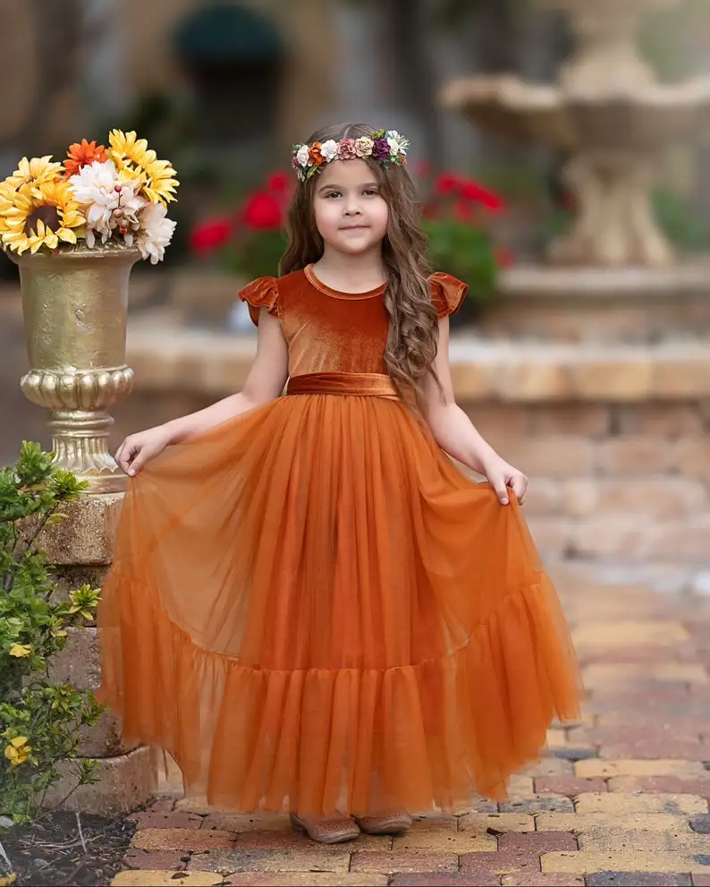 Blumenmädchenkleid aus gebranntem orangefarbenem Samt und Tüll, Boho-Blumenmädchenkleid für Kleinkinder, Samt, Boho-Hochzeitskleid für Mädchen, Kommunionkleider