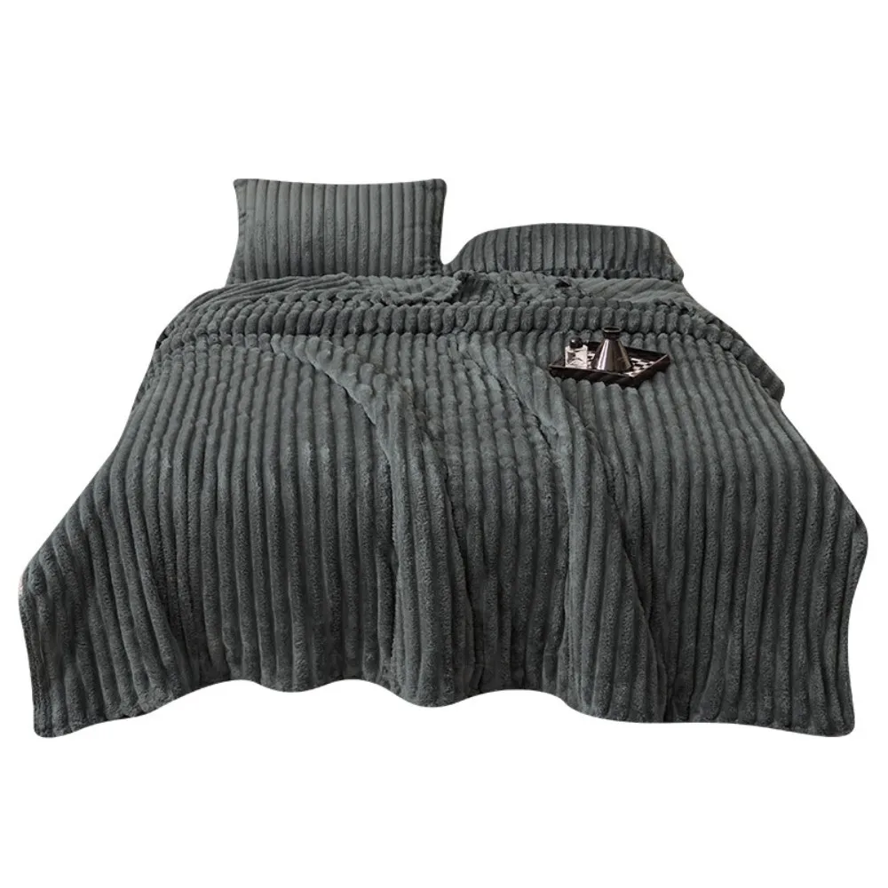 أرنب الفراء أفخم سميكة الحليب المخملية مخطط الفانيلا تكييف الهواء قيلولة بطانية للاستخدام لينة الدافئة المريحة السرير الأريكة في الهواء الطلق