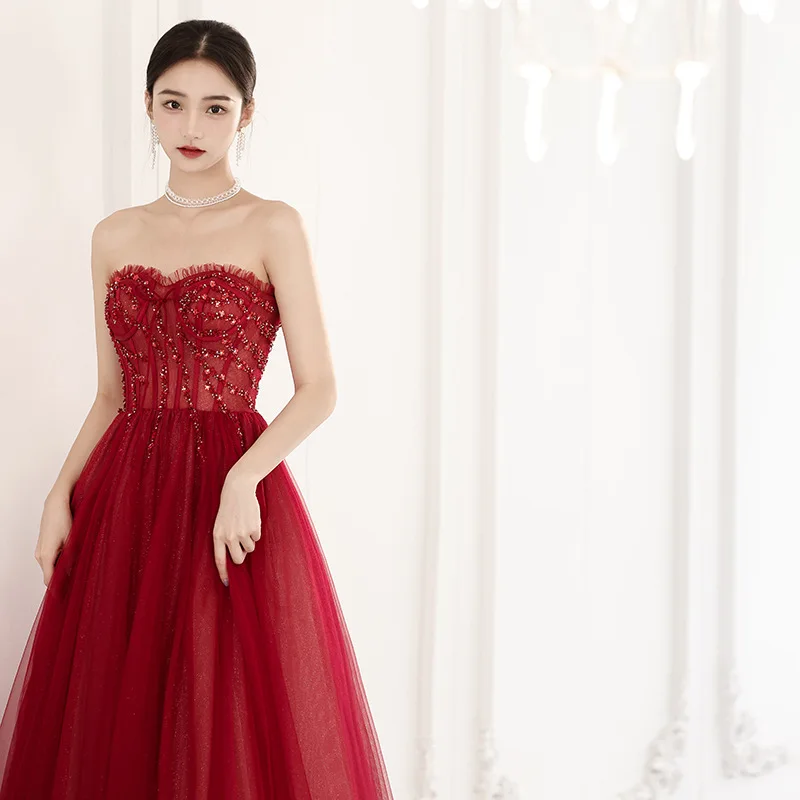 فستان نخب فرنسي للعرائس 2026 فستان خطوبة جديد باللون الأحمر الخمري فستان مأدبة للنساء لخريف/شتاء حزام عرض كبير