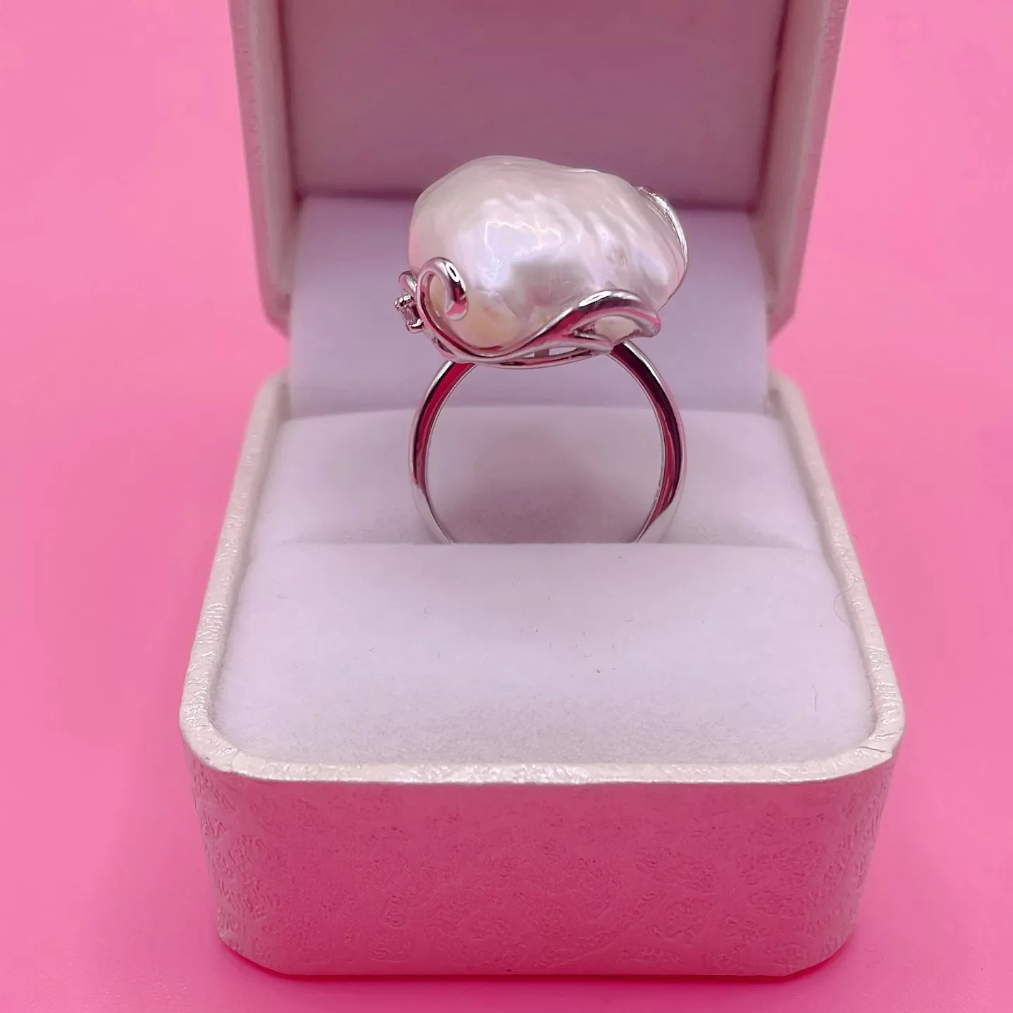 

Elegant Ring AAA20-24mm Natural Irregular Baroque Pearl Ring 925S