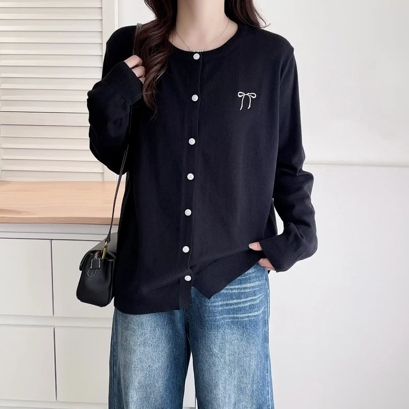 

XXXXL Fashion Plus Size Women's Sweaters Autumn New Style Simple Embroidered Bow Knitted Cardigan 4065