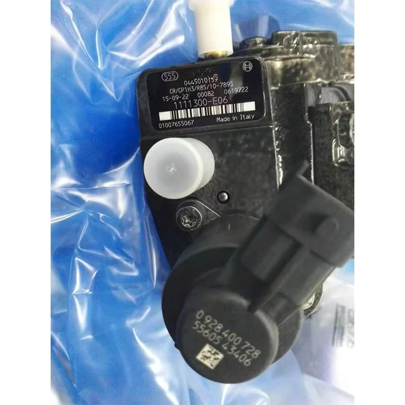 Origin al Quality Dies el Engine Parts Common Rail D iesel Fuel Pump 0445010159