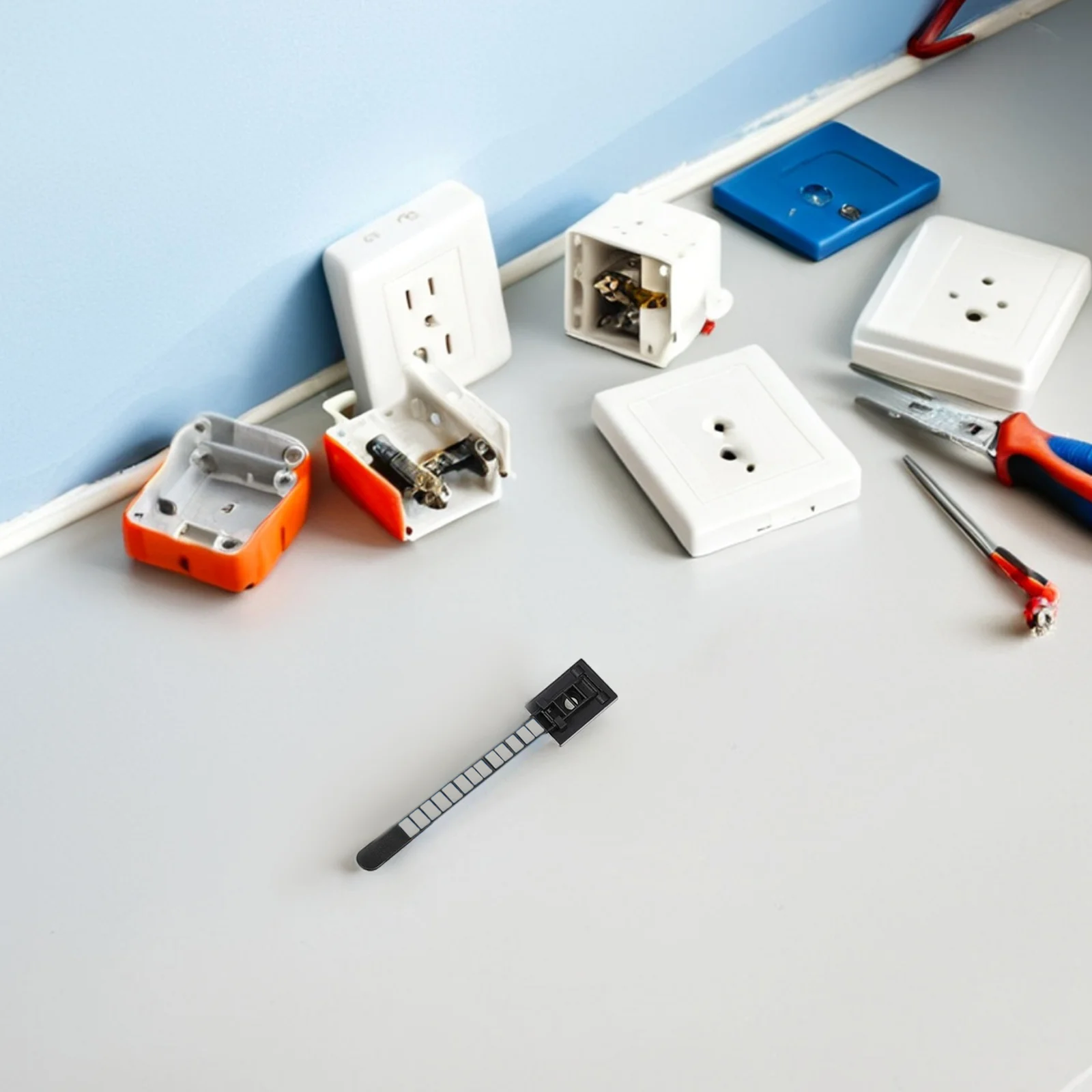 

30Pcs Cable Organizer Self Adhesive Backing Reusable Cord Ties for Data Cables Desktop Wall Mount Wire Management Clip