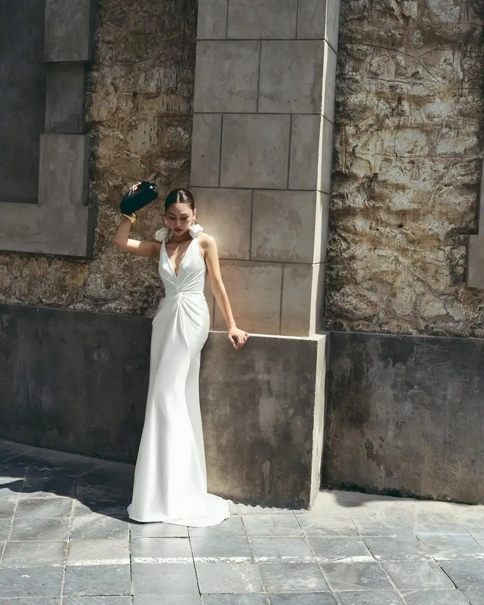 

Customized Elegant Dresses For Special Occasions Evening Dresses Mermaid 3D Flowers Pleats Sexy Prom V Neck Satin Floor length