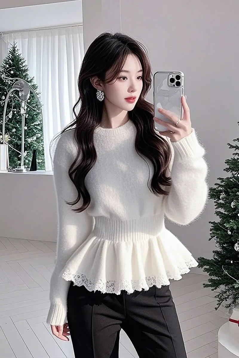 Elegant Women's Round Neck Long Sleeve Knit Sweater With Lace Trim Sweet Style For Office And Daily Wear