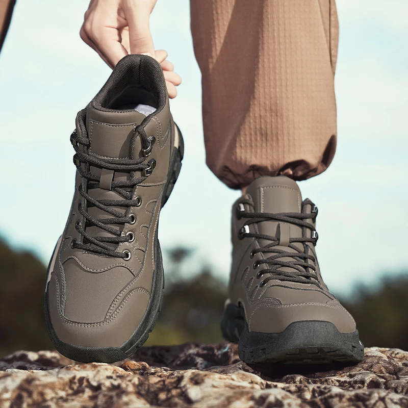 Botas de trabajo al aire libre para hombre, botas de senderismo con plataforma antideslizante, cómodas zapatillas de senderismo para acampar, zapatos de caza, otoño e invierno