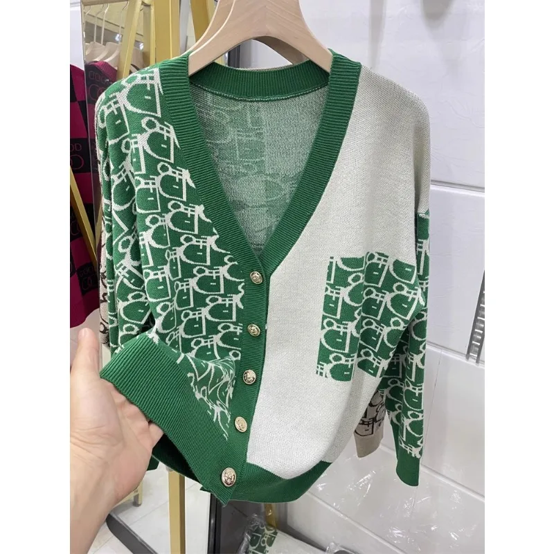 

Fashionable Knitted Cardigan ，paired with Loose V-neck Letter Jacquard Sweater, Women's New Spring 2024