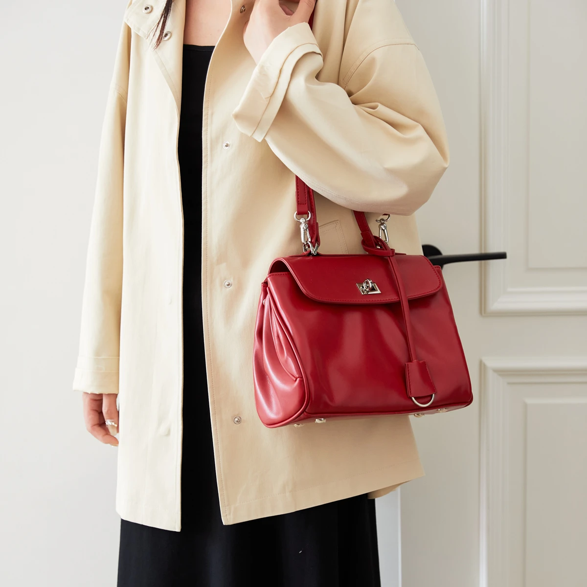 

Fashionable Messenger Bag Crossbody Handbag Women Designer Paris Trendy Letter Logo Luxury Vintage