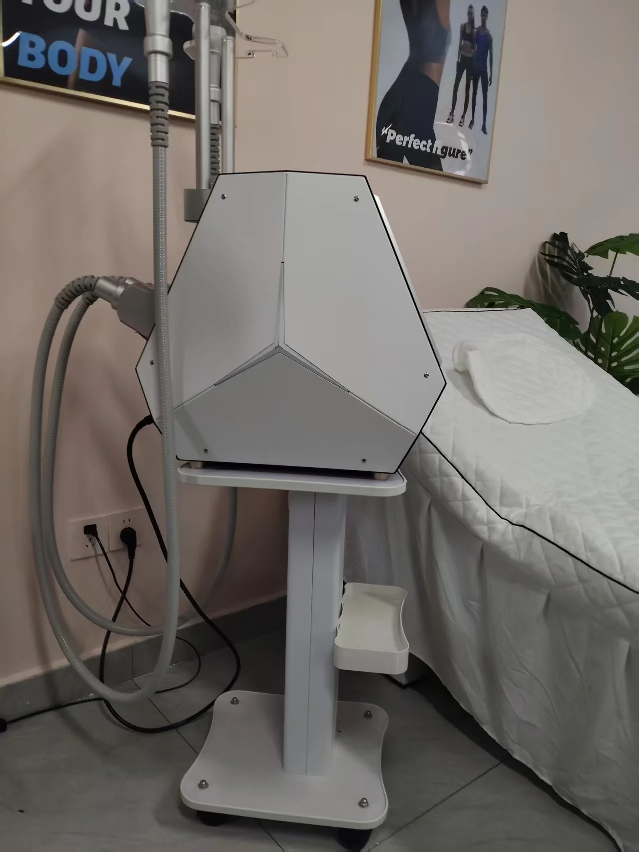 أداة ساخنة وباردة 4 في 1، شد الجلد، فقدان الوزن وتشكيلها، أداة ساخنة وباردة احترافية لمستوى الصالون