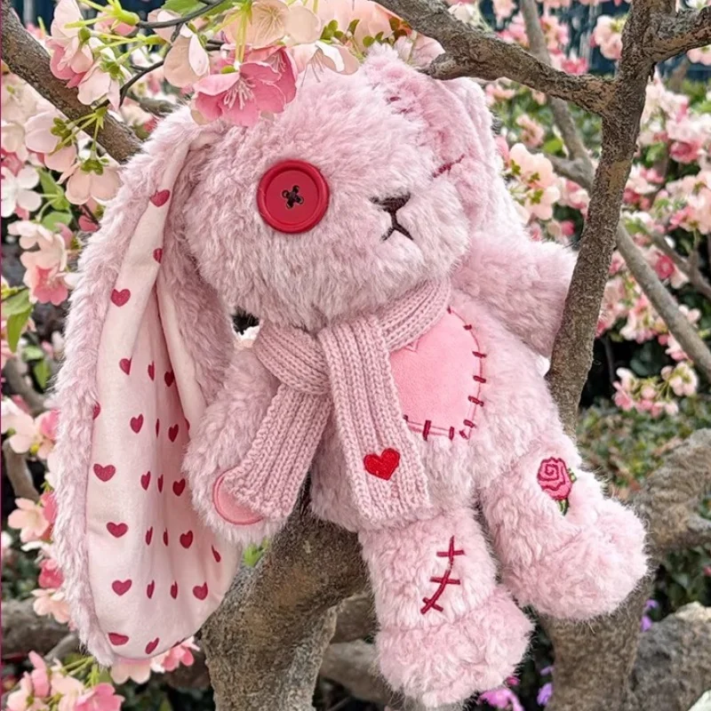 

Плюшевая кукла-кролик Plushie Dreadfuls розового цвета с вышитыми на пуговицах глазами, узором в виде сердца, ушками и вышивкой роз, подарок на День святого Валентина для девочки