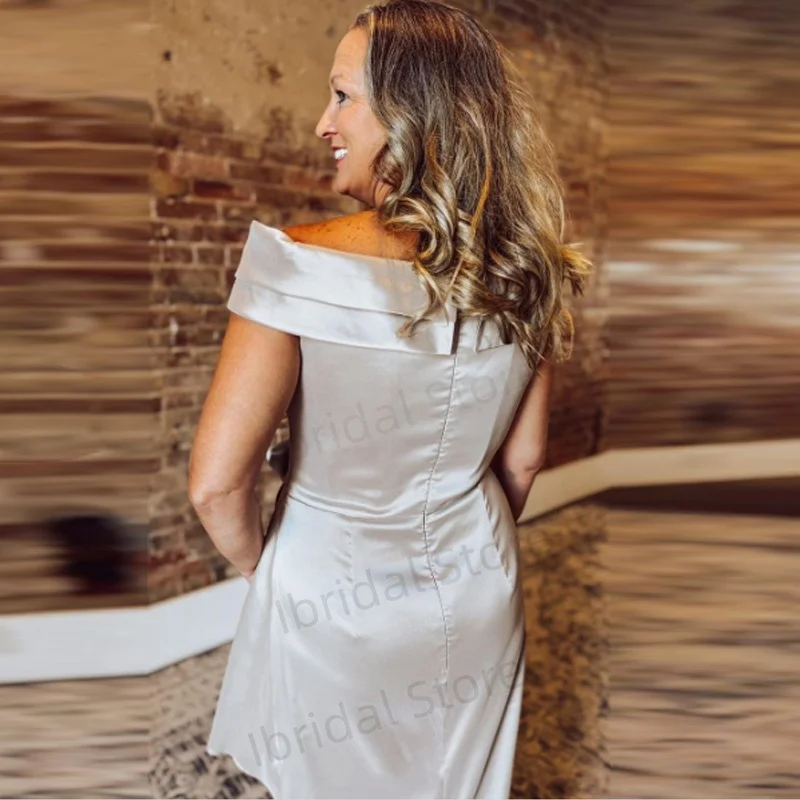 Customized Classic Mother of The Bride Dress Sleeveless Off-shoulder Ruffled  Neckline Waist Pleated Ruffle Design Ball Gown