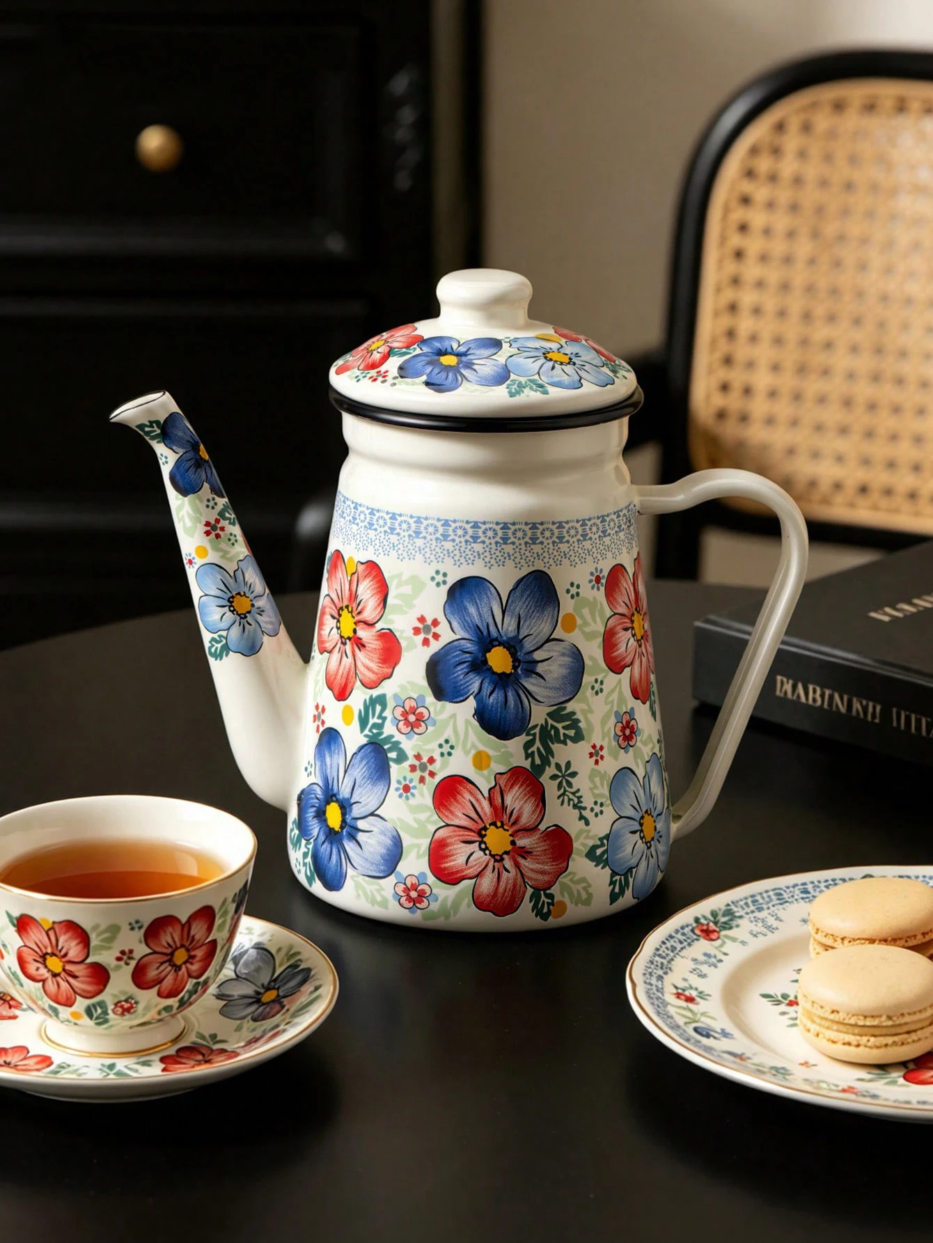 Floral Pattern Enamel Teapot with Lid, Vintage Style Enamel Coffee Pot for Stovetop Safe view 3