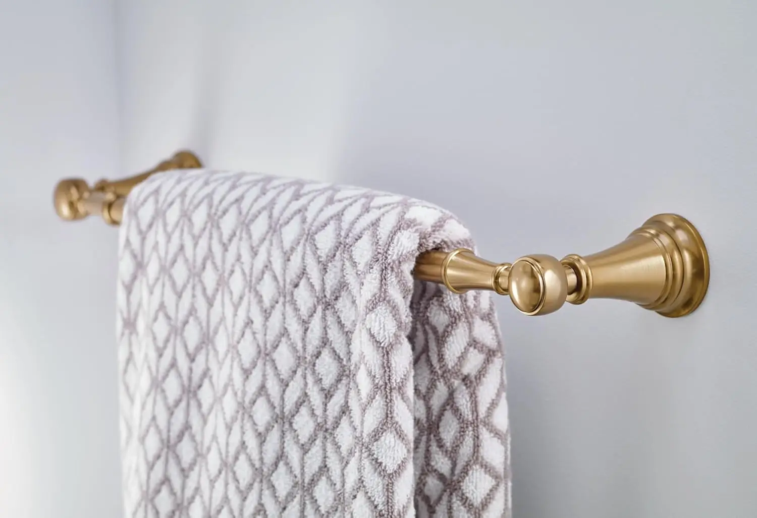 Único escovado ouro toalha bar, 418bg, 18 polegadas