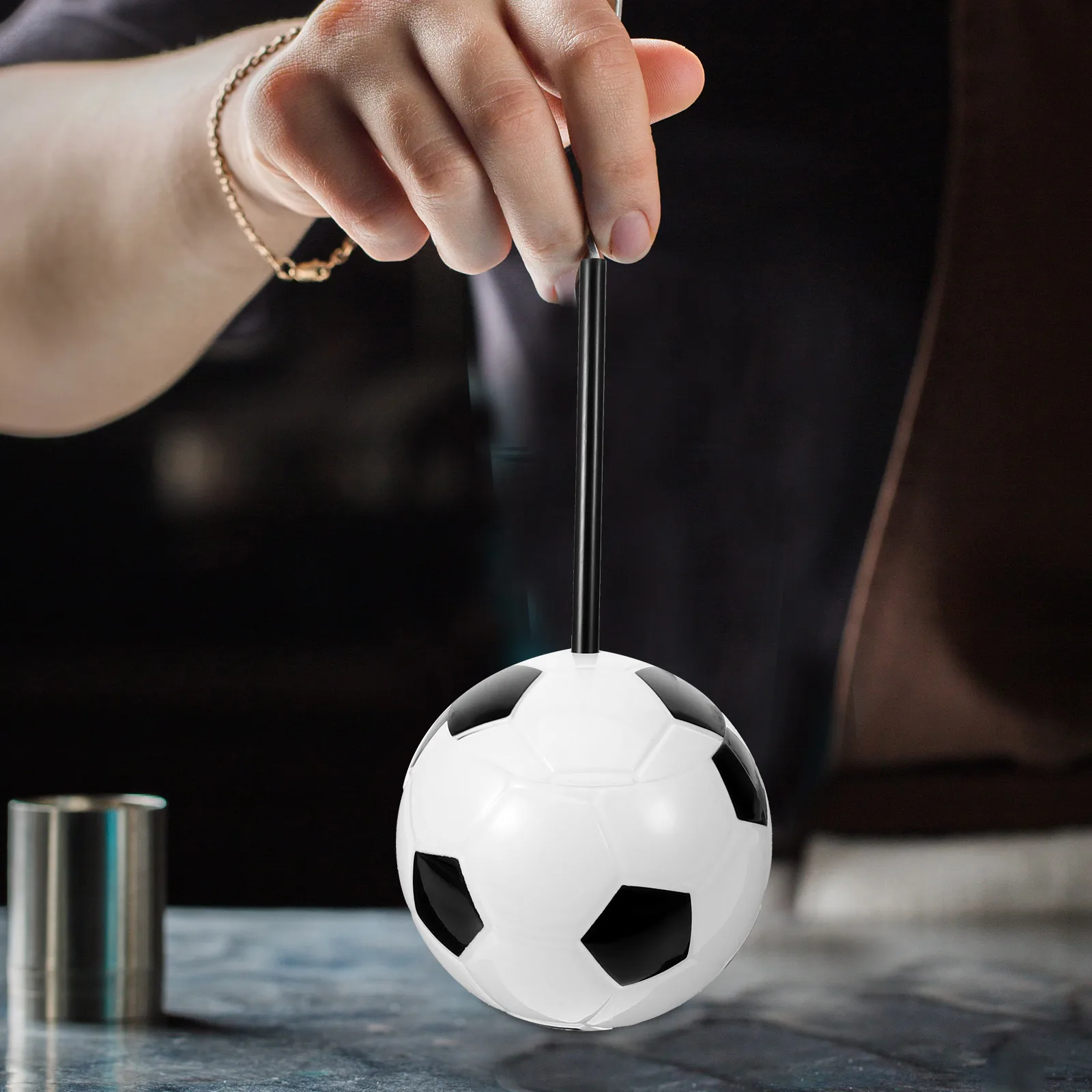 

Plastic Straw Football Design Water Cup for Coffee Milk Drink Accessory Home Bar PartyDecoration Household Ball Cup