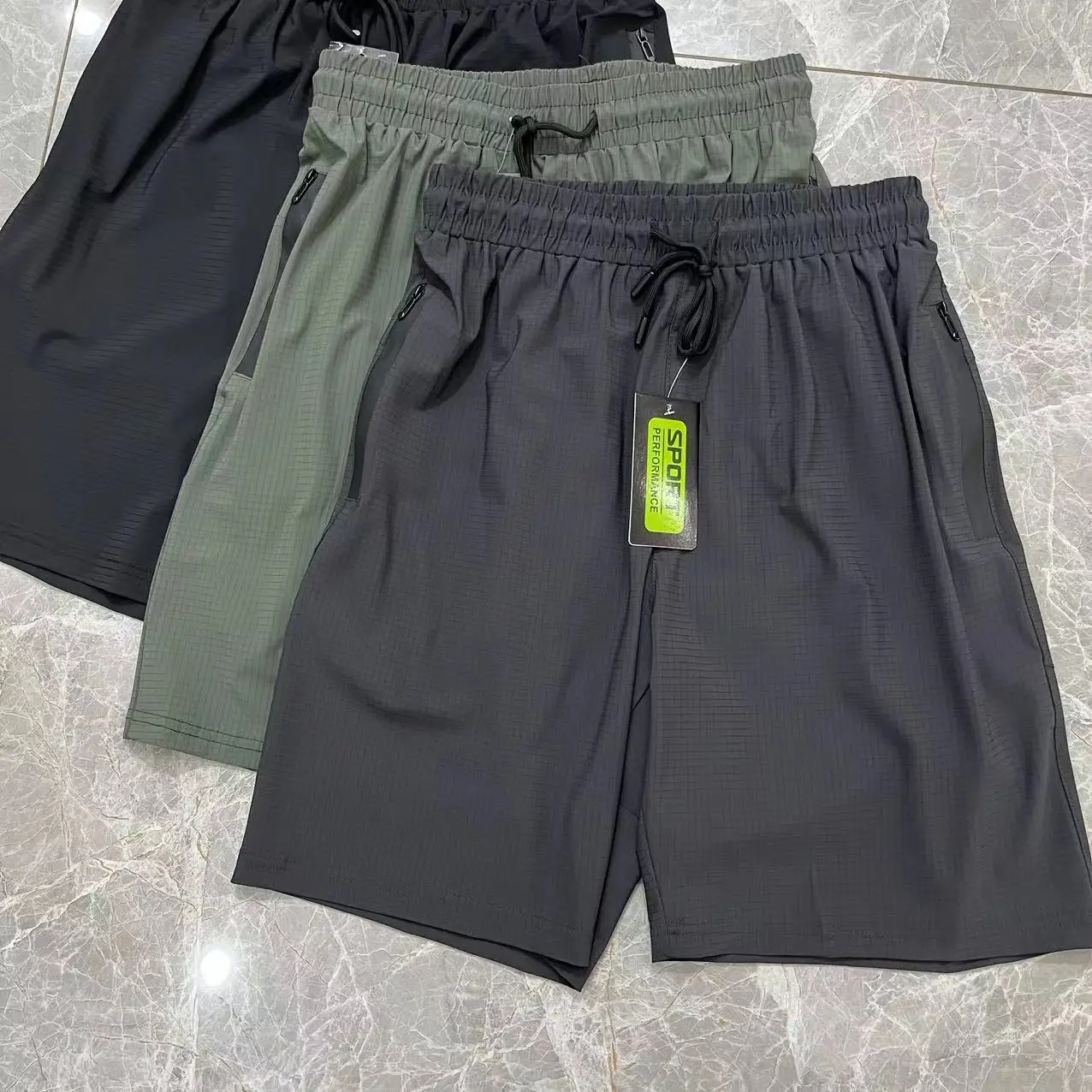 

Мужские спортивные повседневные шорты Outdoor Bird: быстросохнущие, дышащие, с охлаждающим эффектом, из высокоэластичной ткани, комфортные, летние, длиной до колена.