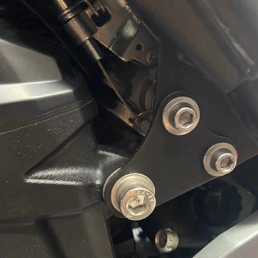 Adatto per Kawasaki Z900/RS Connettori paraurti moto Ganci motore Staffe triangolari a sospensione fissa motore
