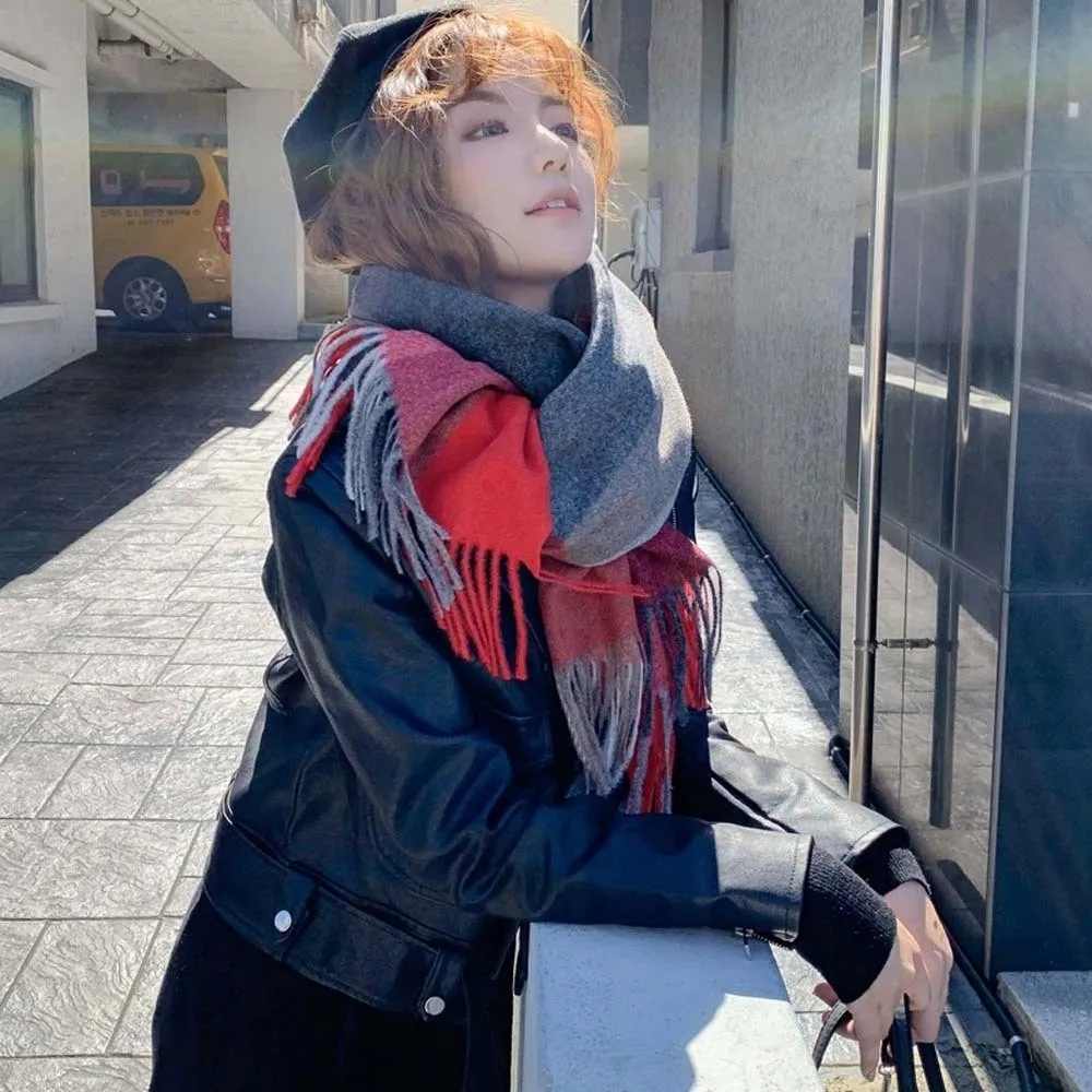 Gifts Wool Classic Plaid Scarf Polyester Soft Knitted Wool Scarf Korean Style Contrast Color Long Neckscarf with Tassel Couple