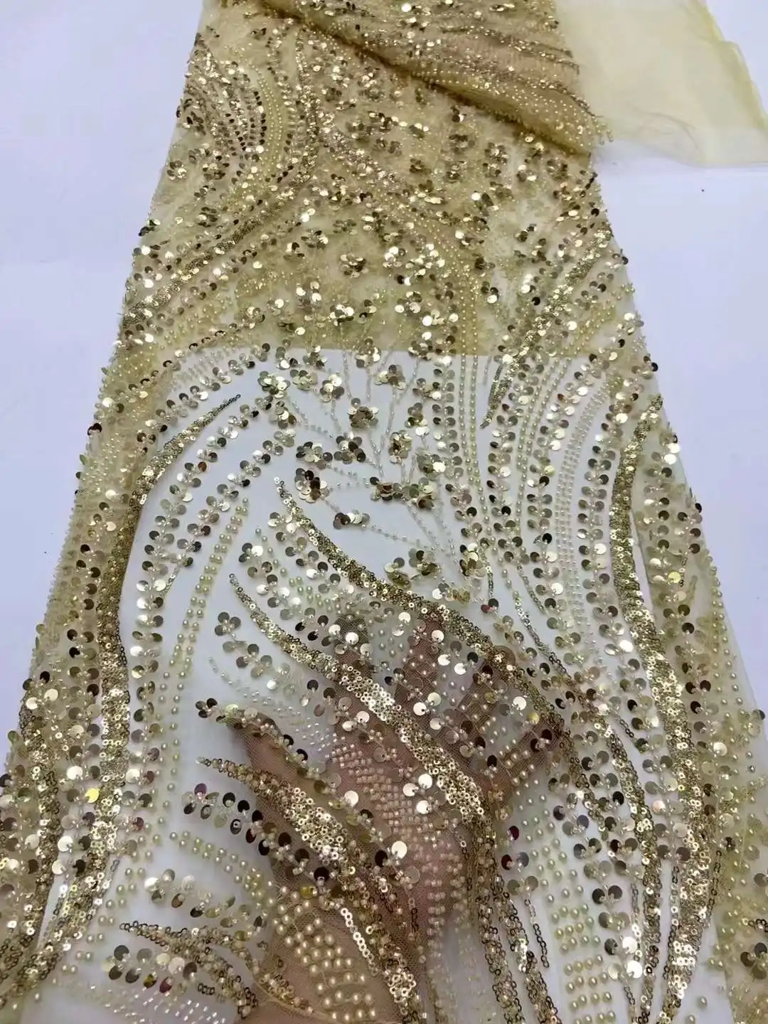 

Latest African Sequins Lace Fabric 2024 High Quality Tulle Lace Embroidery Beads Lace Fabrics 5 Yards For Wedding Party Dresses