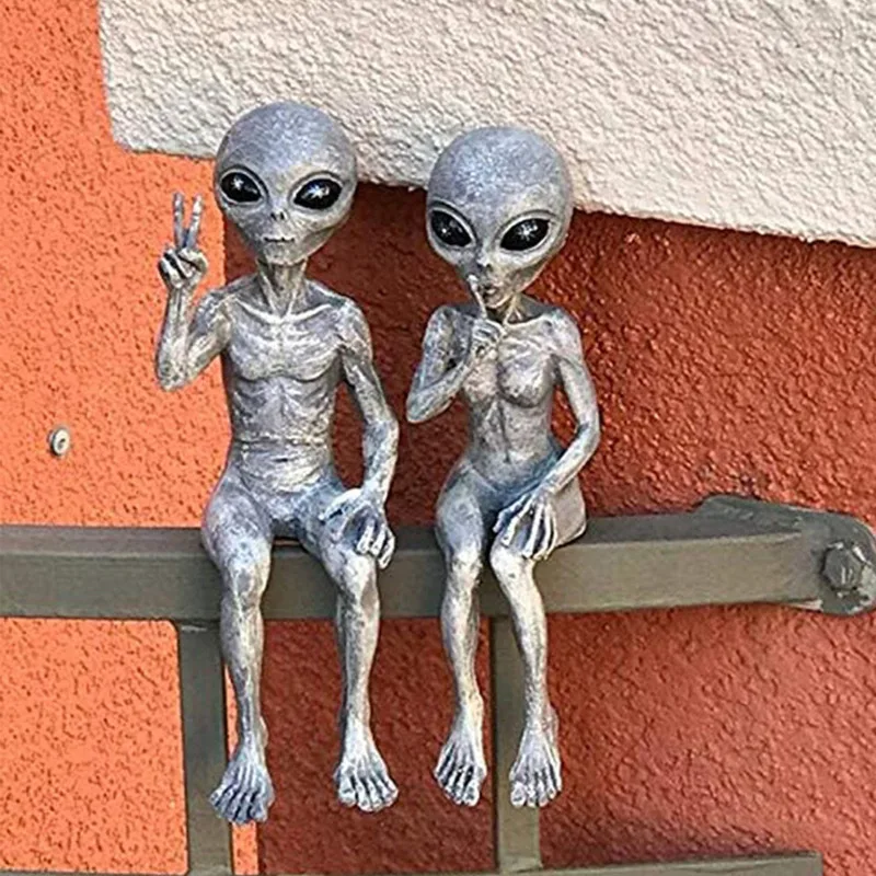 New Outer Space Alien Accessories Statue Martians Garden Figurine Set For Home Indoor Outdoor Decoration Courtyard Ornaments