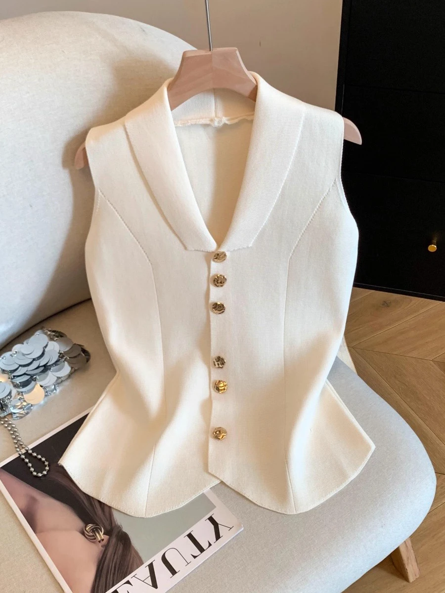 Summer Knitted Sleeveless Vest Women's Fashionable Small Capitalism Top V-Neck Short Length Single Button Closure Outerwear