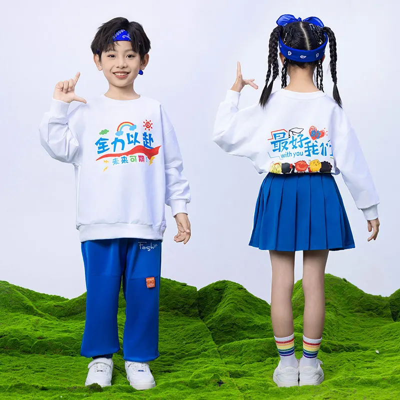 Squadra di cheerleader della scuola primaria e secondaria Cerimonia autunnale Incontro sportivo Set uniforme di classe quadrata Spettacolo di orologi di gruppo