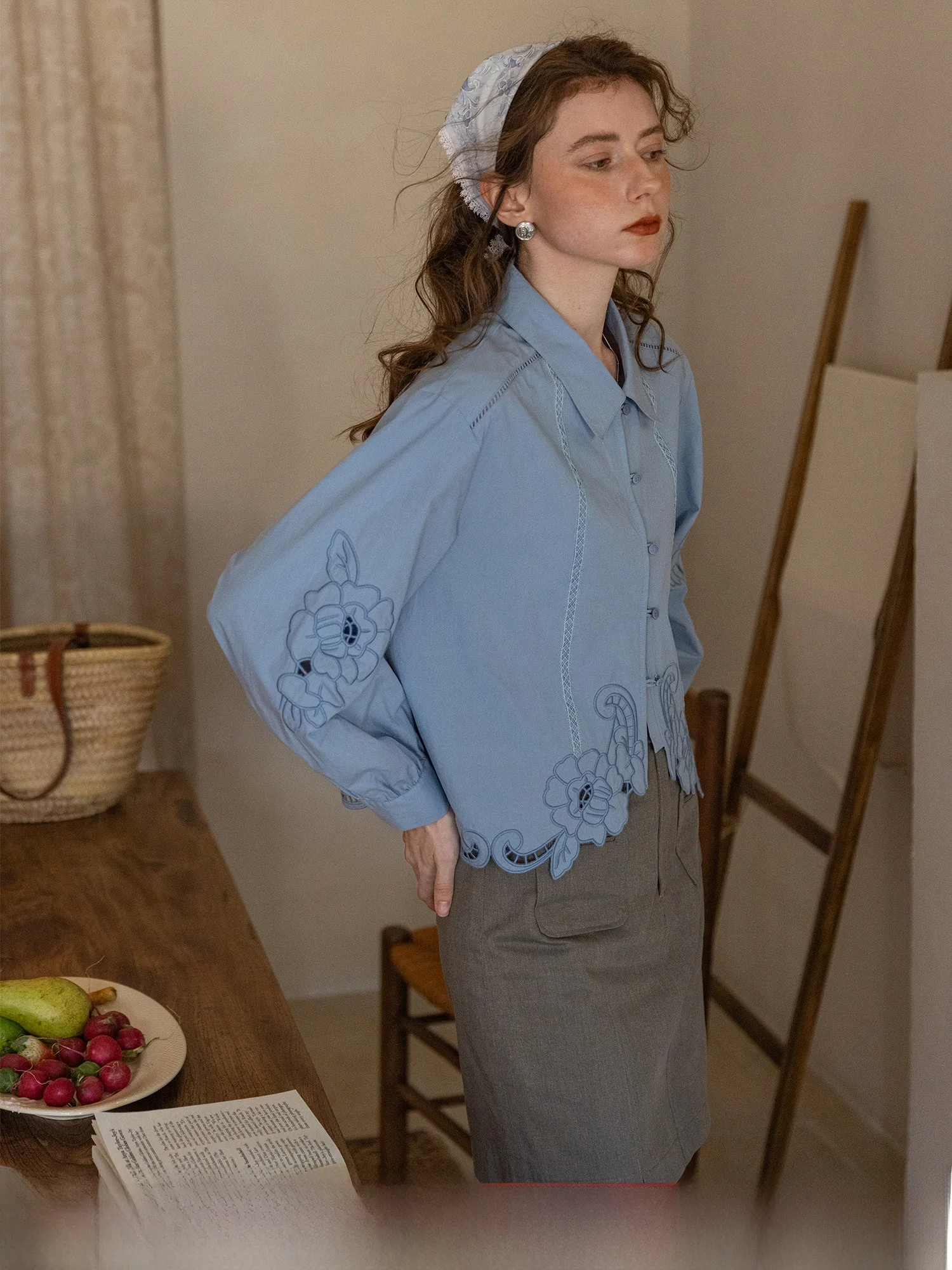 

Laser Hollow out Embroidery Heavyweight Cotton Rose Print Turn down Collar ort irt for Women Breathable Casual Spring Top