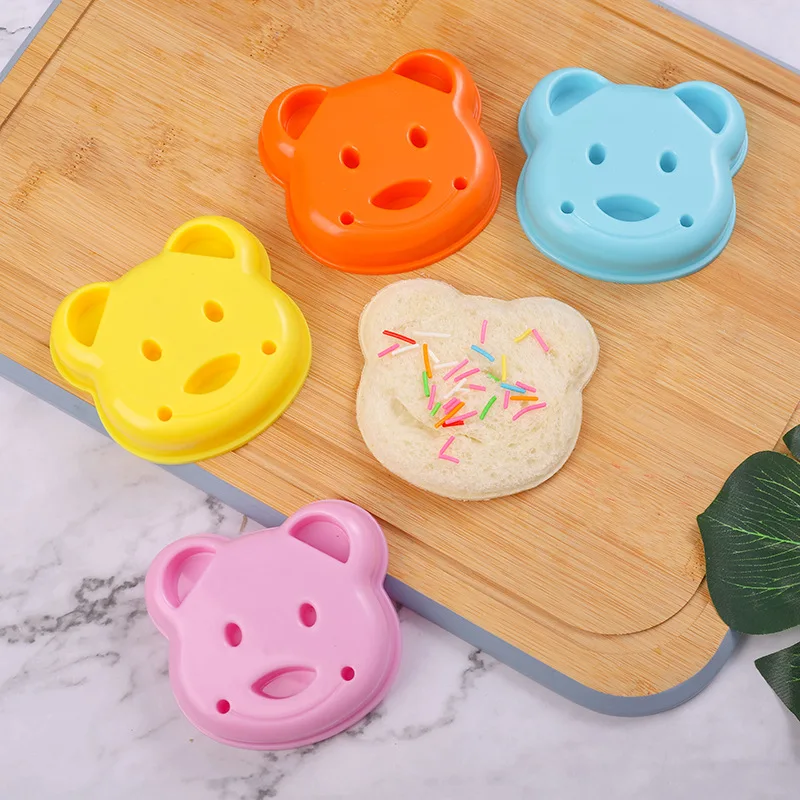 Little Bear Shape Sandwich Mold Bread Biscuits Embossed Device Cake Mold Maker DIY Mold Cutter Kitchen Breakfast Accessories