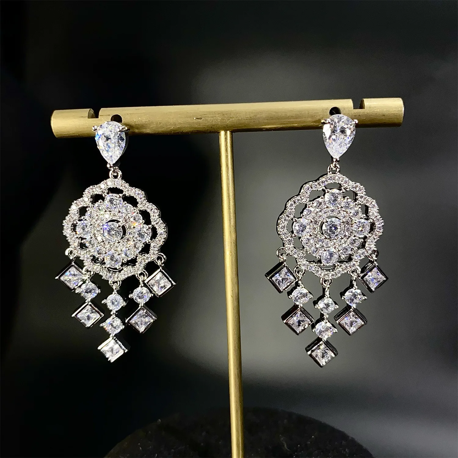 

New Gentle Vintage Flower Luxury Jewellery Set Earrings Ladies Dress Banquet Daily Prom Summer Party Bridal Wedding E206