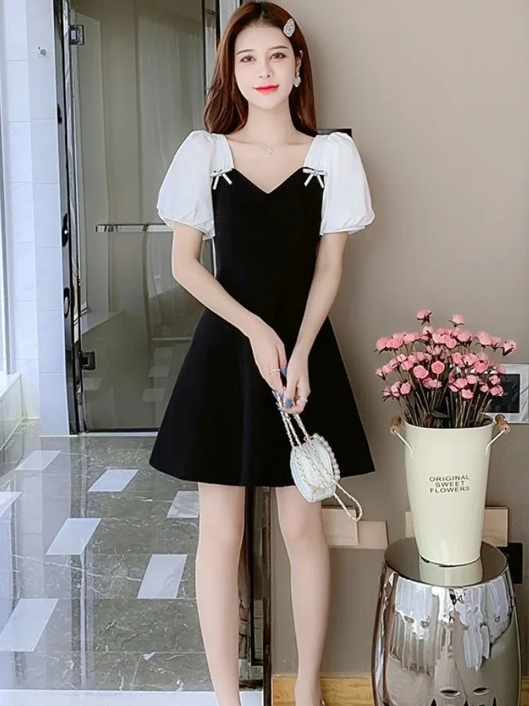 Abito femminile nero a maniche corte in chiffon di raso di seta Midi Abiti da donna A Line Kpop Elegante lusso Estetico di alta qualità Novità